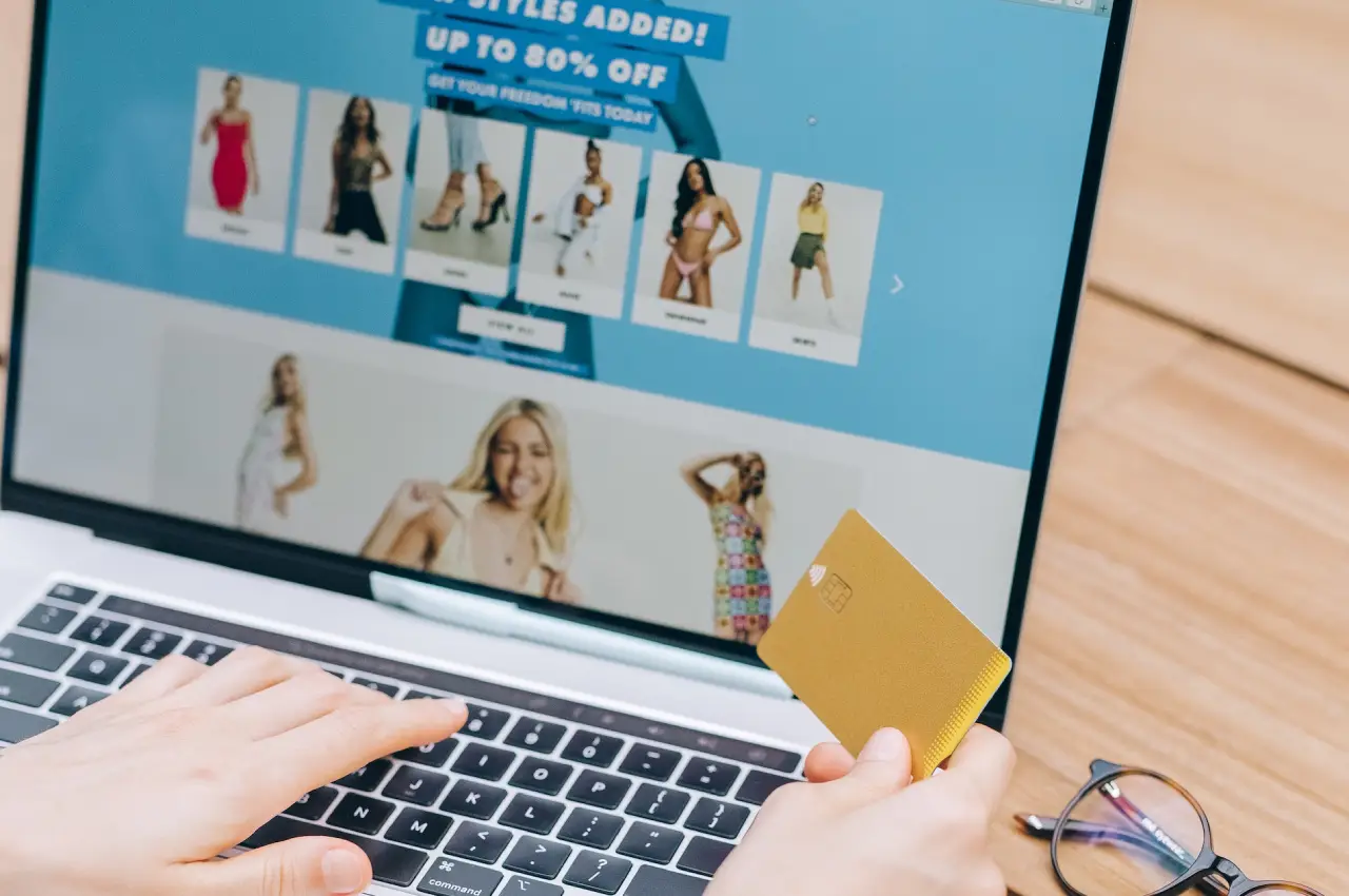 Online Clothes Shopping: Failsafe Tips for Success